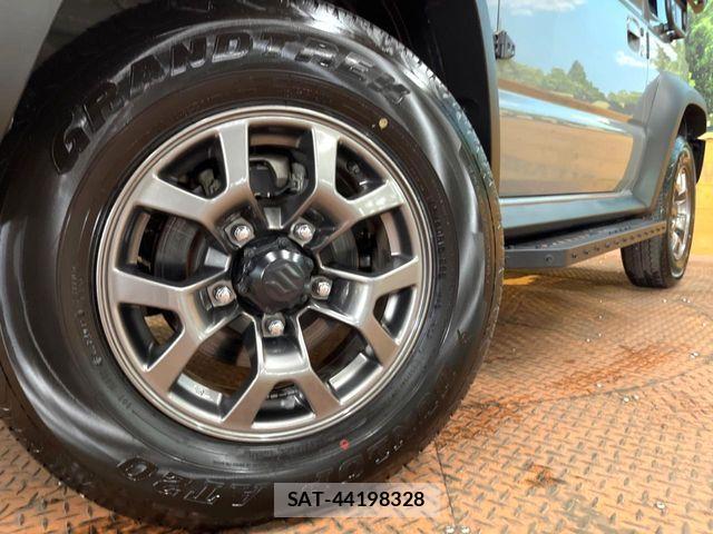 Suzuki JIMNY SIERRA 2025-12 8314981-12