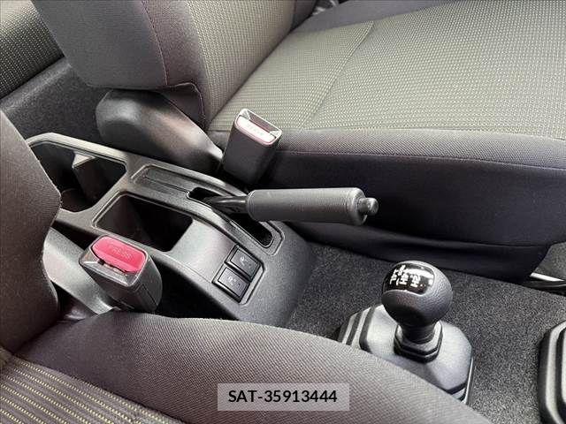 Suzuki JIMNY SIERRA 2019-01 8780726-27