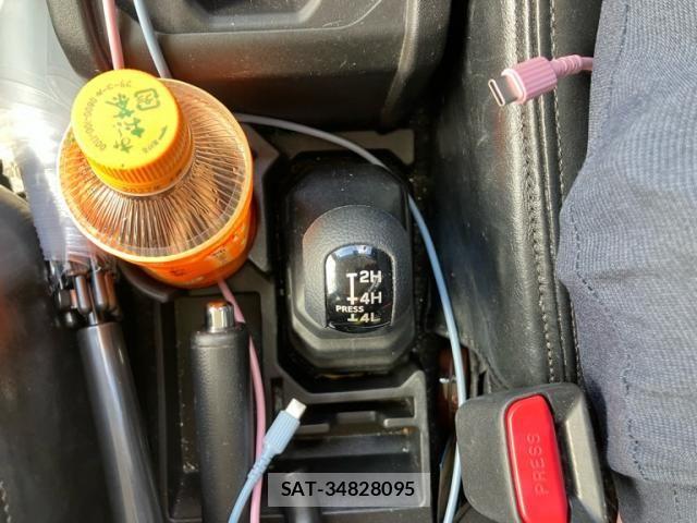 Suzuki JIMNY SIERRA 2023-04 8871259-19
