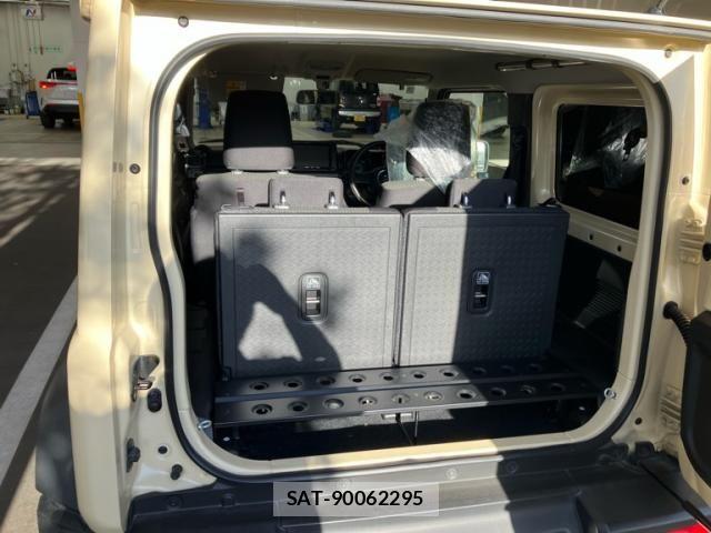 Suzuki JIMNY SIERRA 2018-07 8880297-5