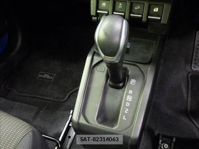 Suzuki JIMNY SIERRA 2021-08 8880295-11