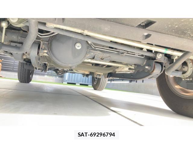 Suzuki JIMNY SIERRA 2023-12 8880288-24