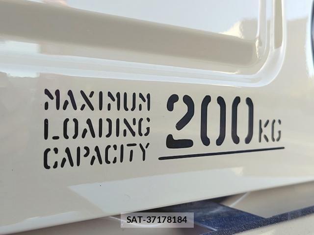 Suzuki JIMNY 1993-01 4639380-10