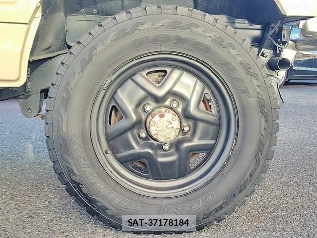 Suzuki JIMNY 1993-01 4639380-13