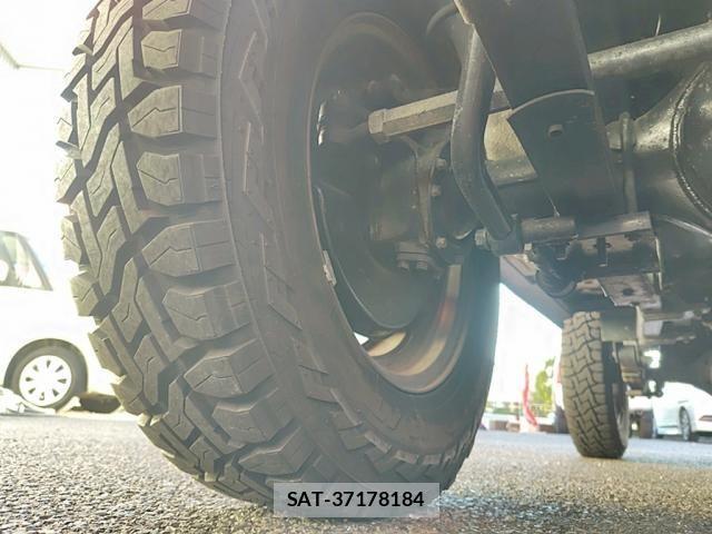 Suzuki JIMNY 1993-01 4639380-16