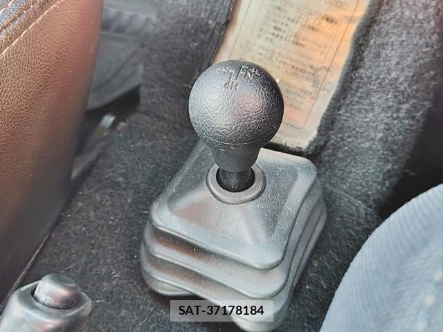 Suzuki JIMNY 1993-01 4639380-26