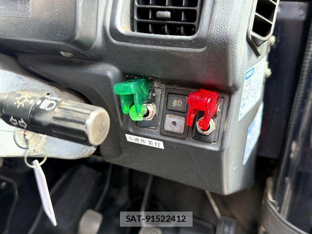 Suzuki JIMNY 1993-01 8208109-11