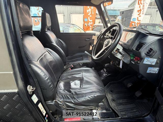 Suzuki JIMNY 1993-01 8208109-12