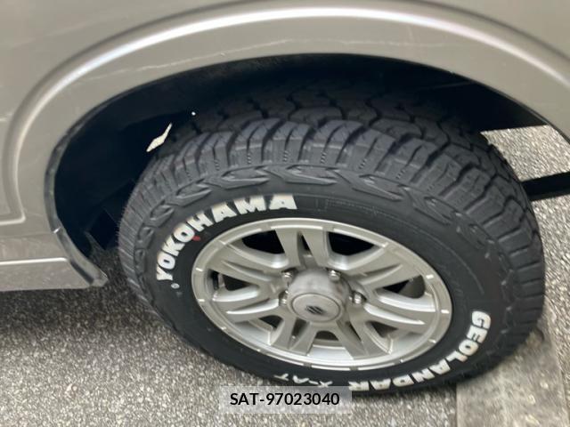 Suzuki JIMNY 1995-01 8230494-12