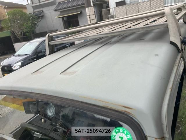 Suzuki JIMNY 1990-01 8366518-11