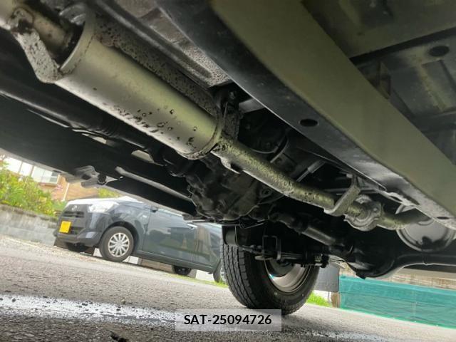 Suzuki JIMNY 1990-01 8366518-12