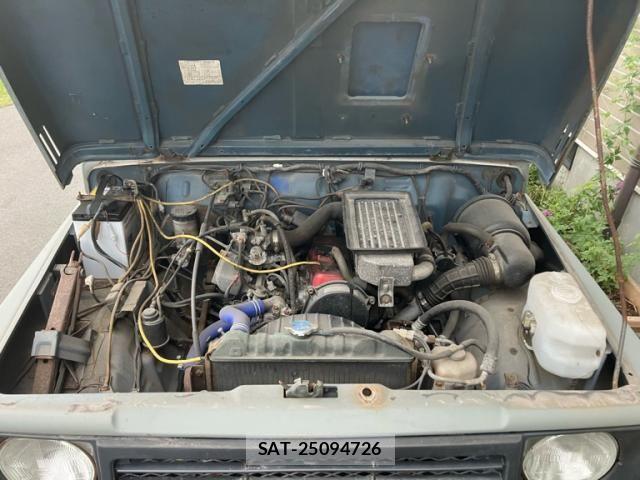 Suzuki JIMNY 1990-01 8366518-15