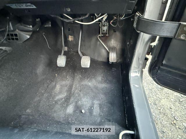Suzuki JIMNY 1993-01 8666328-12