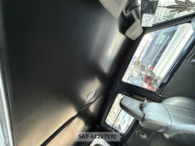 Suzuki JIMNY 1993-01 8666328-19