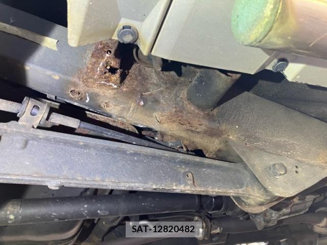 Suzuki JIMNY WIDE 2001-05 8880300-13