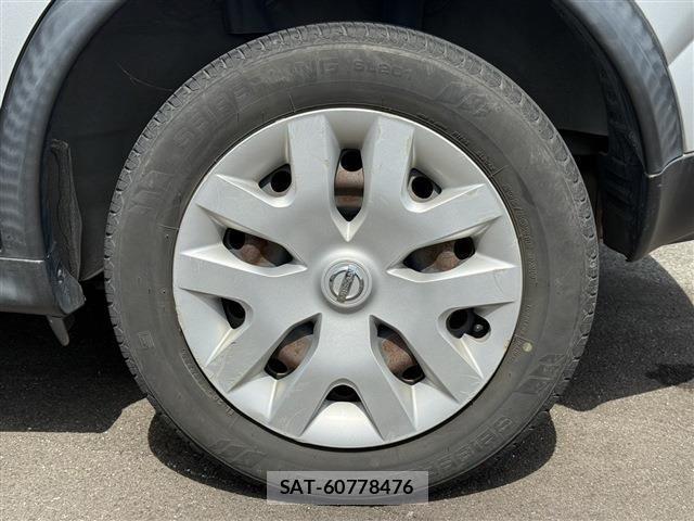 Nissan JUKE 2013-03 923434-9
