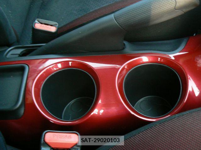Nissan JUKE 2011-01 1222157-12