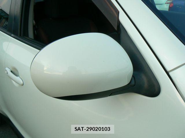 Nissan JUKE 2011-01 1222157-19