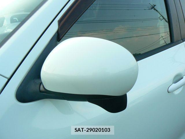 Nissan JUKE 2011-01 1222157-24