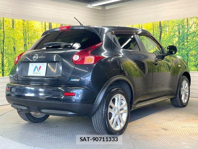 Nissan JUKE 2011-10 1236622-16