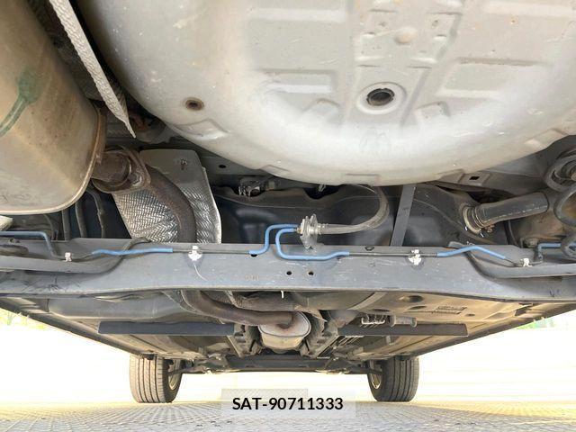 Nissan JUKE 2011-10 1236622-18