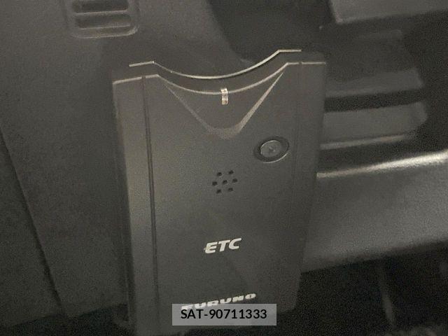 Nissan JUKE 2011-10 1236622-5