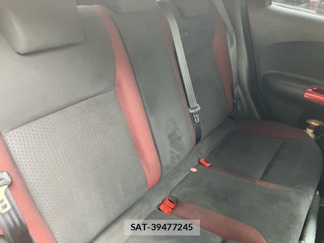 Nissan JUKE 2010-10 1281893-14