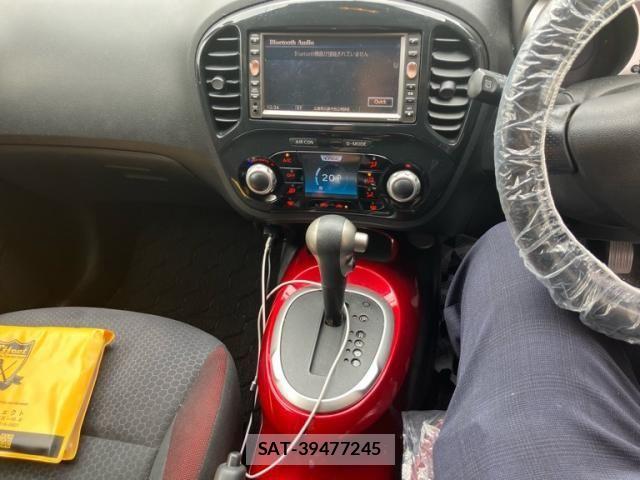 Nissan JUKE 2010-10 1281893-19