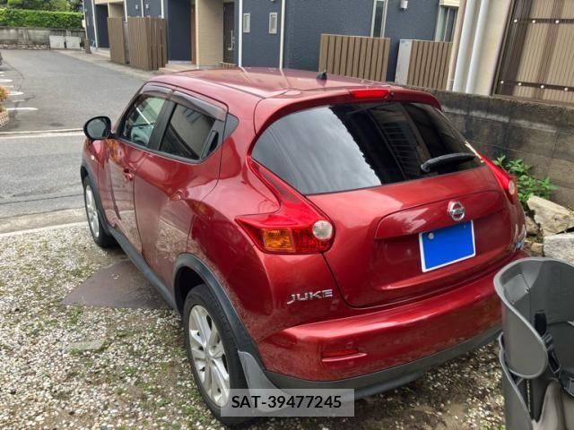 Nissan JUKE 2010-10 1281893-3