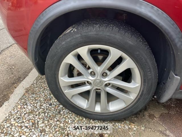 Nissan JUKE 2010-10 1281893-5