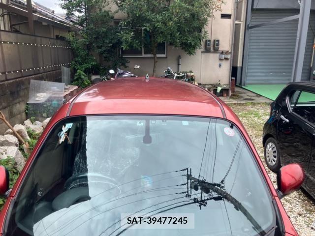 Nissan JUKE 2010-10 1281893-8