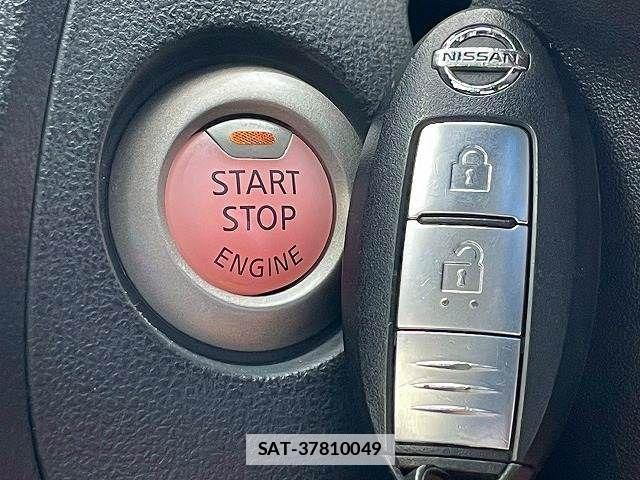 Nissan JUKE 2016-10 1743869-8
