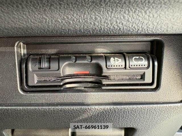 Nissan JUKE 2016-07 2486564-9