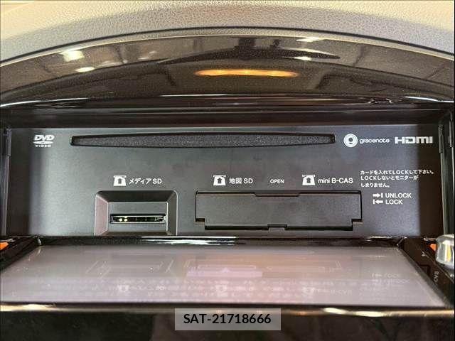 Nissan JUKE 2015-02 4421476-2