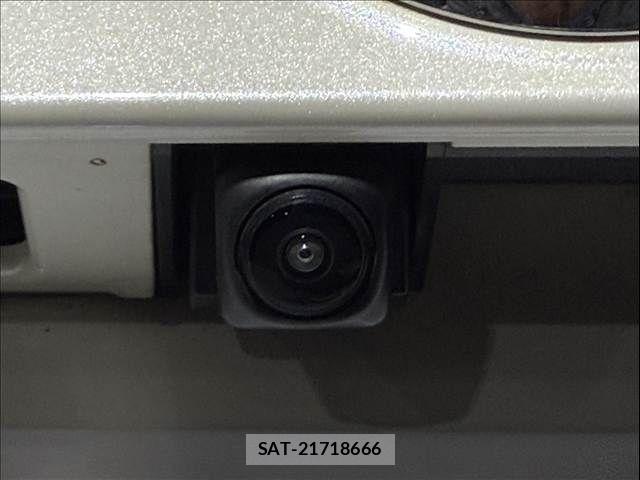 Nissan JUKE 2015-02 4421476-3