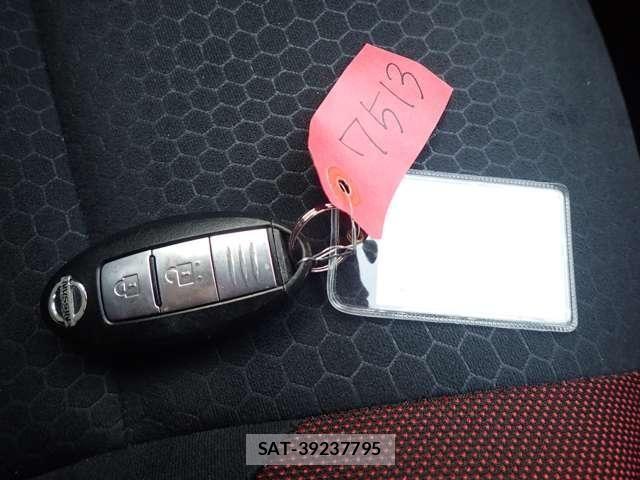 Nissan JUKE 2012-09 5870183-19