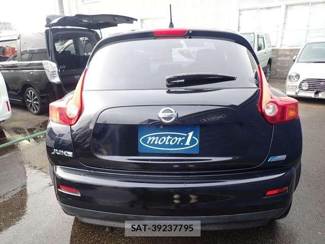 Nissan JUKE 2012-09 5870183-6
