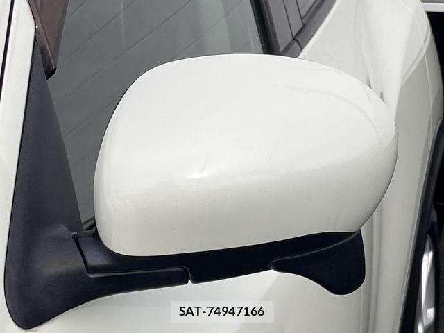 Nissan JUKE 2010-11 5870187-24