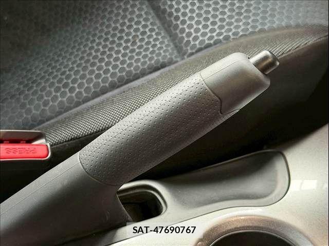 Nissan JUKE 2017-06 6002167-25
