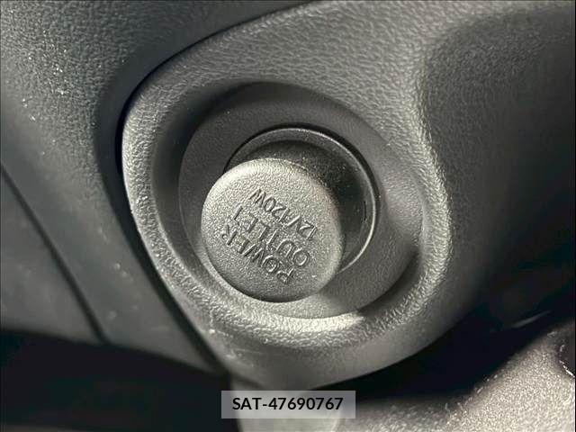 Nissan JUKE 2017-06 6002167-27