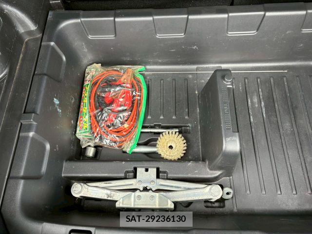 Nissan JUKE 2012-01 6135266-21
