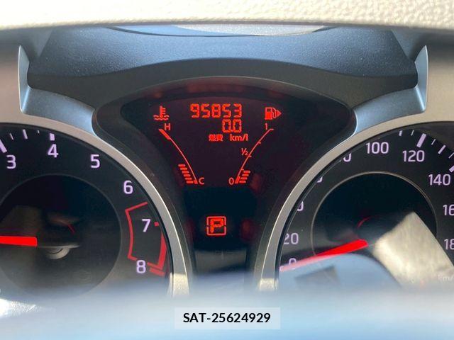 Nissan JUKE 2013-04 6304793-6