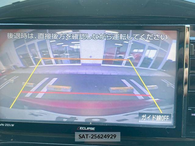 Nissan JUKE 2013-04 6304793-8