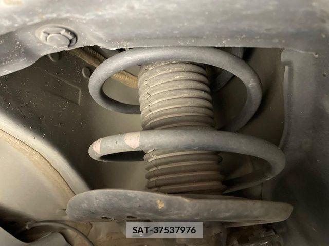 Nissan JUKE 2015-11 6498941-19