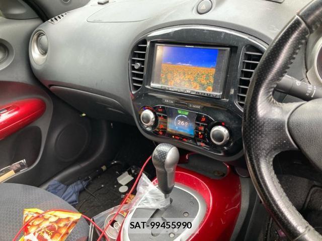 Nissan JUKE 2011-05 6498999-11