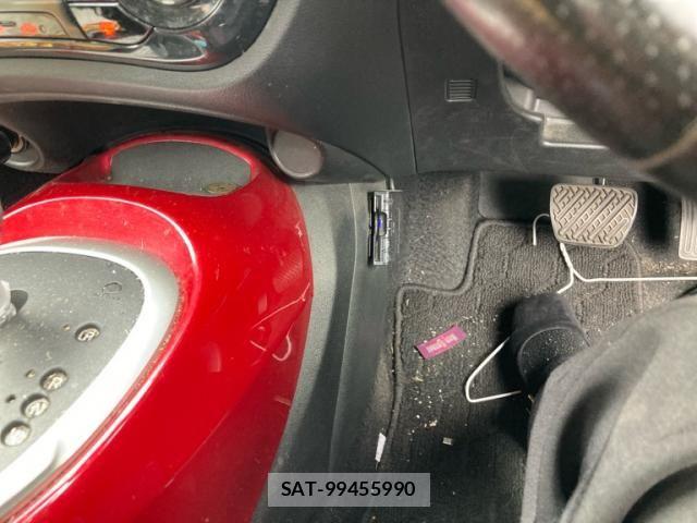 Nissan JUKE 2011-05 6498999-14
