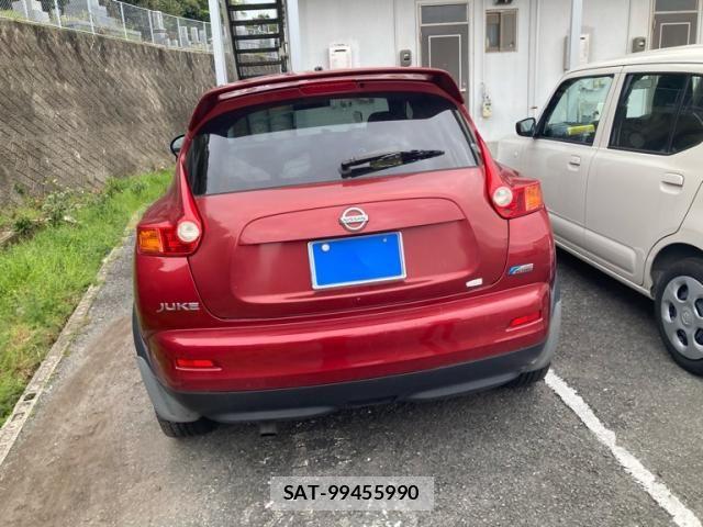 Nissan JUKE 2011-05 6498999-3