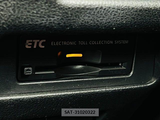 Nissan JUKE 2013-03 6612572-15