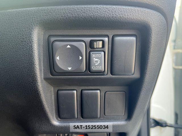Nissan JUKE 2013-01 6676520-16
