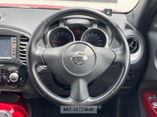 Nissan JUKE 2011-06 6716429-11